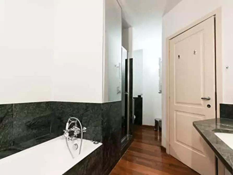Immagine 5 di Appartamento in affitto  in Via Laghetto3 a Milano