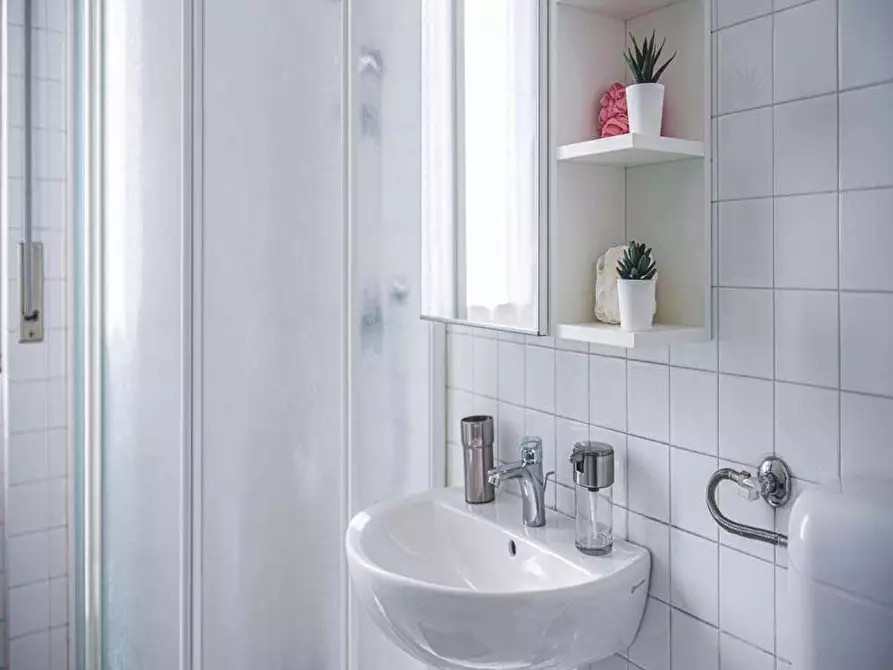 Immagine 24 di Camera in affitto  in Viale Legioni Romane5 a Milano