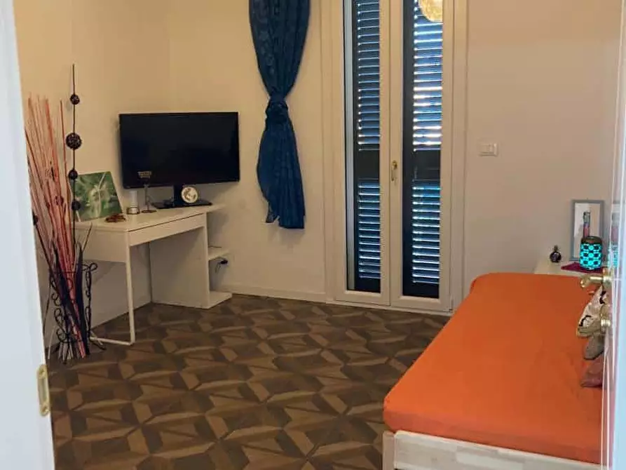 Immagine 3 di Appartamento in affitto  in Via San Donato57 a Bologna