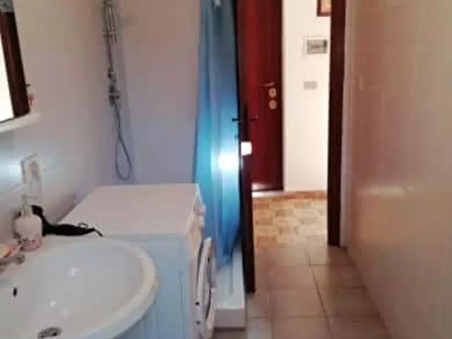 Immagine 14 di Appartamento in affitto  in Via Acquaroni103 a Roma