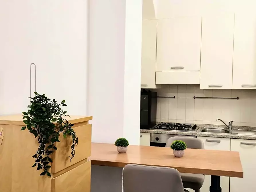 Immagine 1 di Appartamento in affitto  in Via Gaetano Osculati a Milano