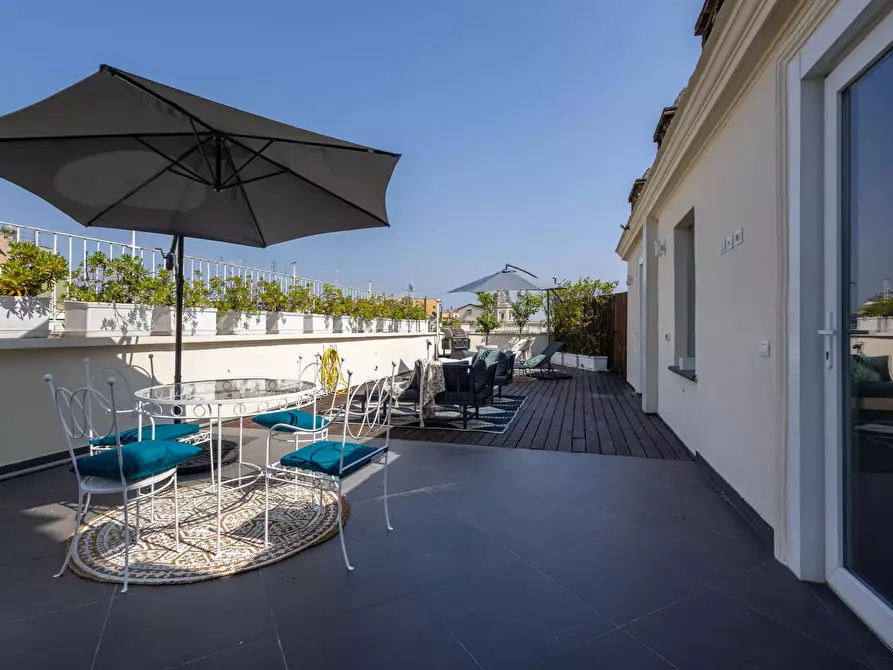 Immagine 47 di Appartamento in affitto  in Via Torino7 a Roma