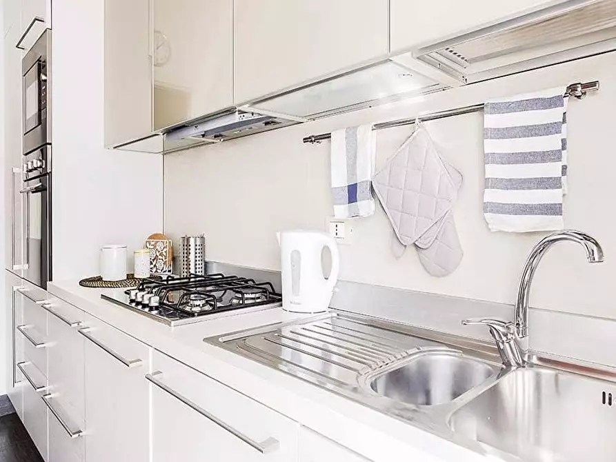 Immagine 24 di Camera in affitto  in Via Montebruno12 a Roma