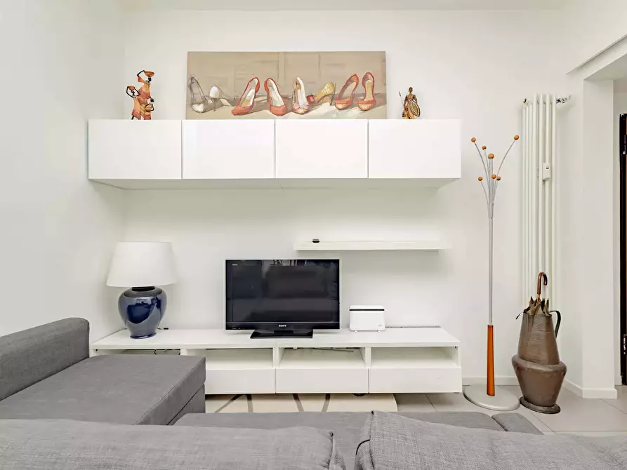 Immagine 8 di Appartamento in affitto  in Via Fezzan9 a Milano