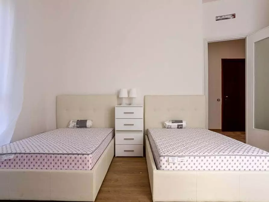 Immagine 6 di Camera in affitto  in Viale San Gimignano4 a Milano
