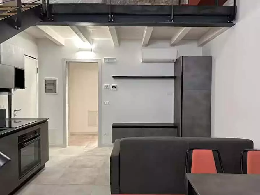 Immagine 2 di Appartamento in affitto  in Via degli Artisti3a a Trieste