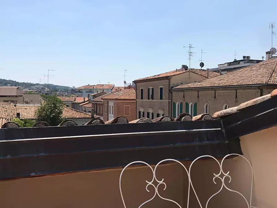 Immagine 10 di Appartamento in affitto  in Viale Bruno Buozzi11 a Pesaro