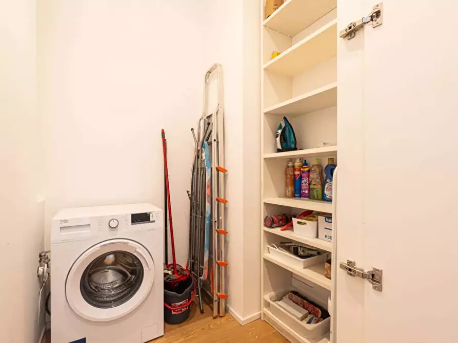 Immagine 45 di Appartamento in affitto  in Via Caccialepori41 a Milano