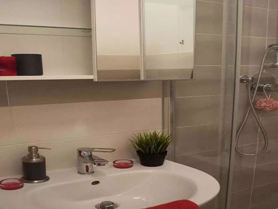 Immagine 20 di Camera in affitto  in Viale Tunisia13 a Milano