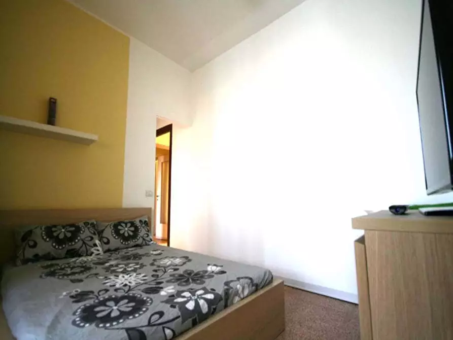 Immagine 1 di Camera in affitto  in Via Carlo Marx32 a Milano