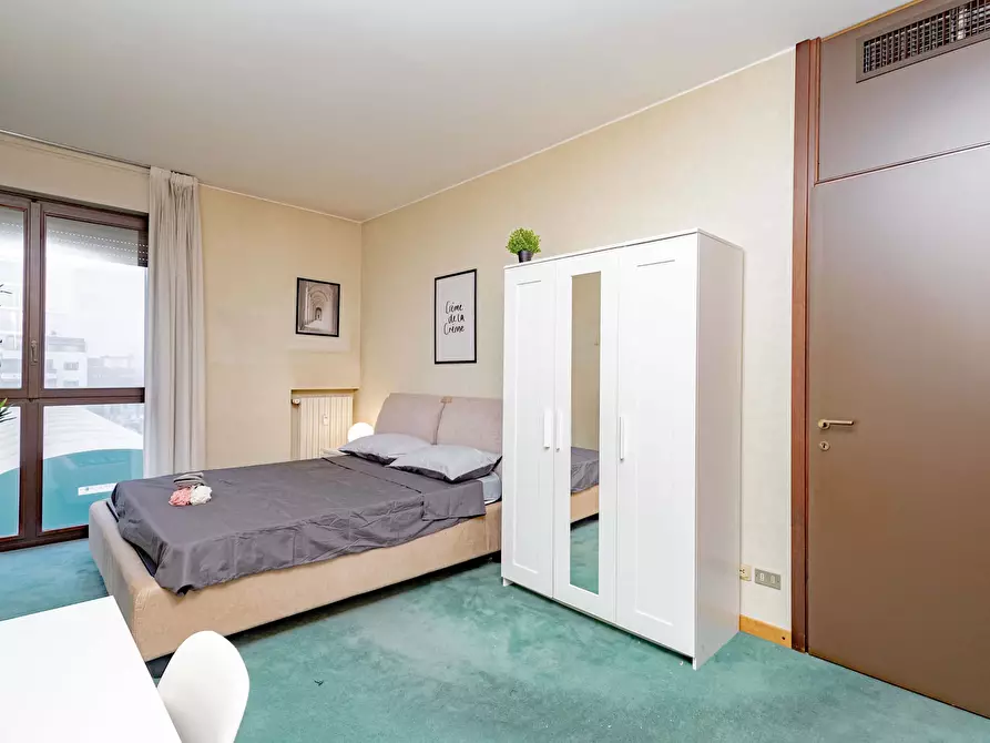 Immagine 4 di Camera in affitto  in Via Francesco Caracciolo77 a Milano