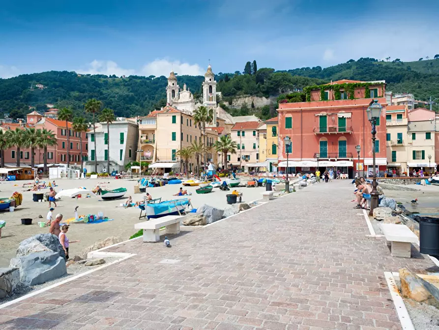 Immagine 23 di Appartamento in affitto  in Corso Dante Alighieri151 a Alassio