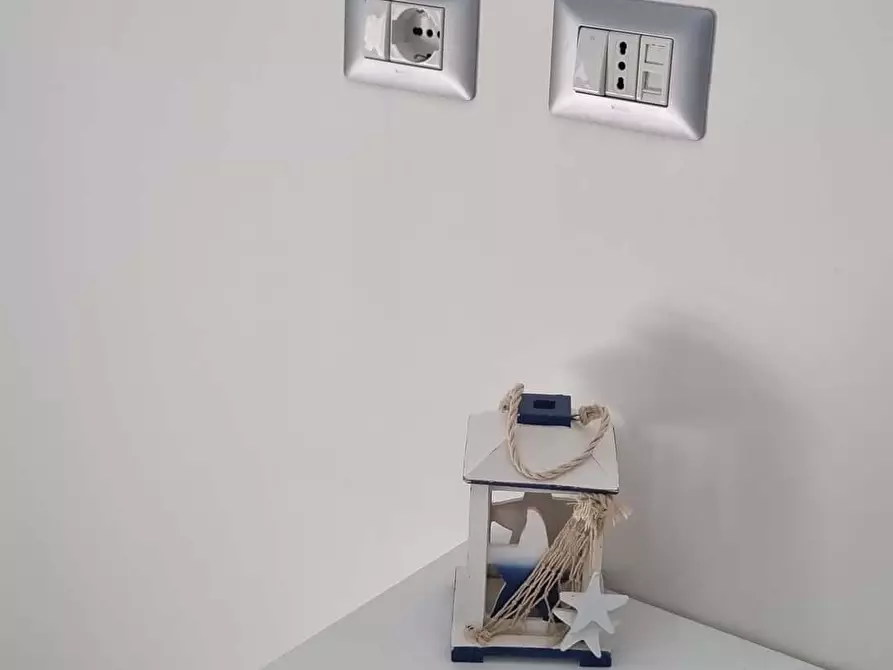 Immagine 19 di Camera in affitto  in Via dei Tribunali268 a Napoli