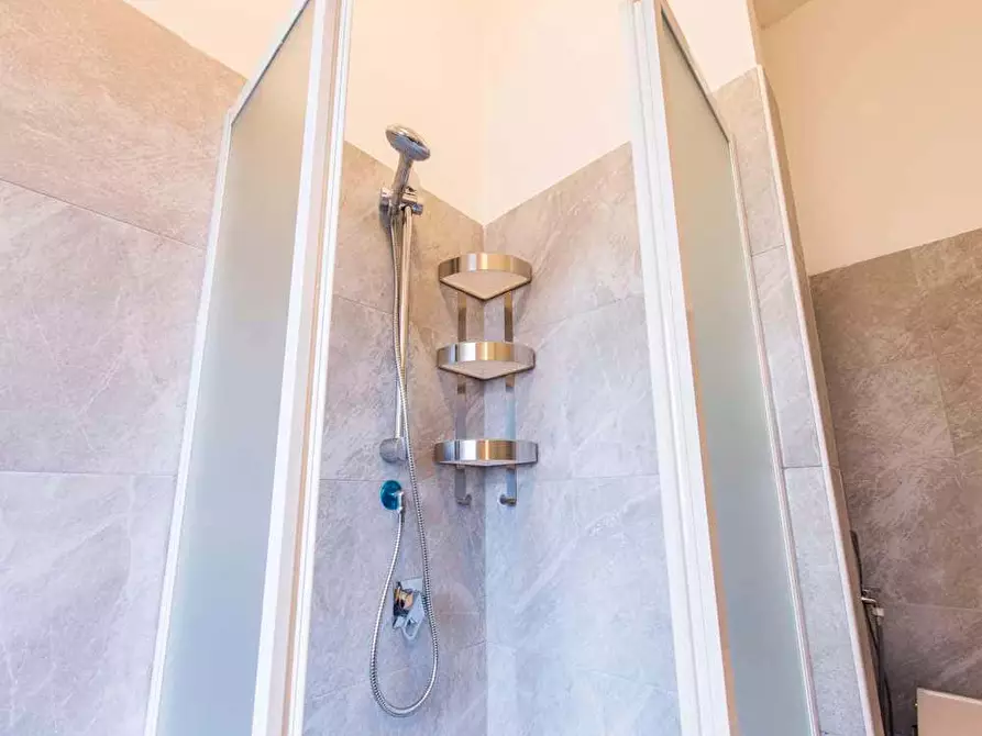 Immagine 22 di Camera in affitto  in Via Moncalvo31 a Milano