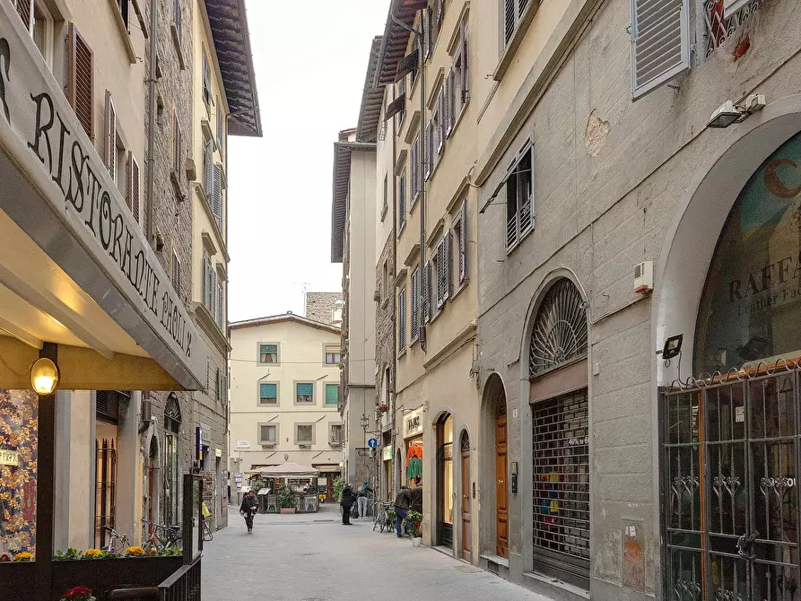 Immagine 14 di Appartamento in affitto  in Via dei Tavolini1 a Firenze