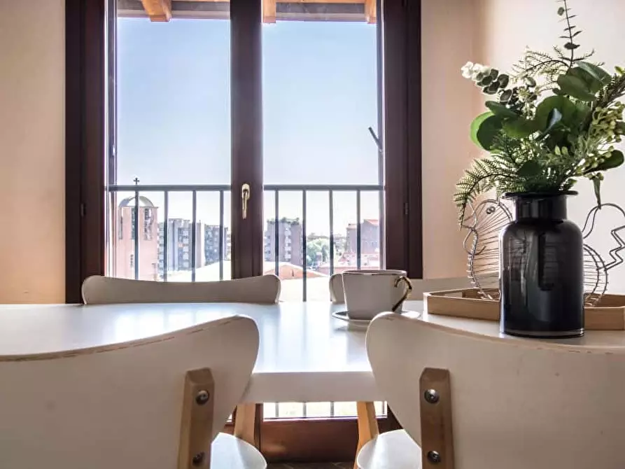 Immagine 10 di Appartamento in affitto  in Via Giovanni Pezzotti44 a Milano