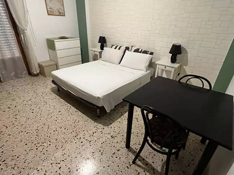 Immagine 1 di Camera in affitto  in Via Vito la Mantia14 a Palermo