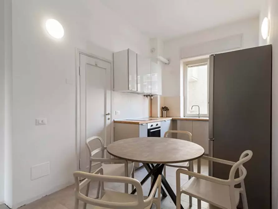 Immagine 13 di Camera in affitto  in Viale Vittorio Veneto22 a Milano