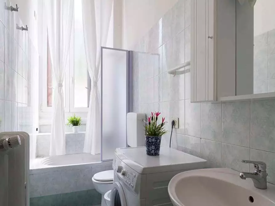 Immagine 27 di Camera in affitto  in Via Gustavo Modena35 a Milano