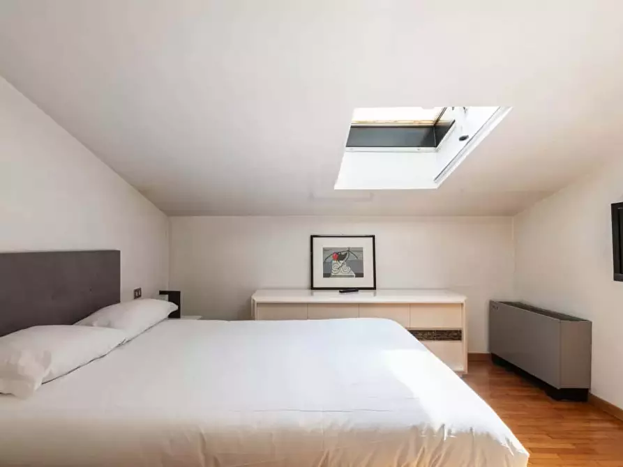 Immagine 9 di Appartamento in affitto  in Via Cesare Battisti15 a Milano