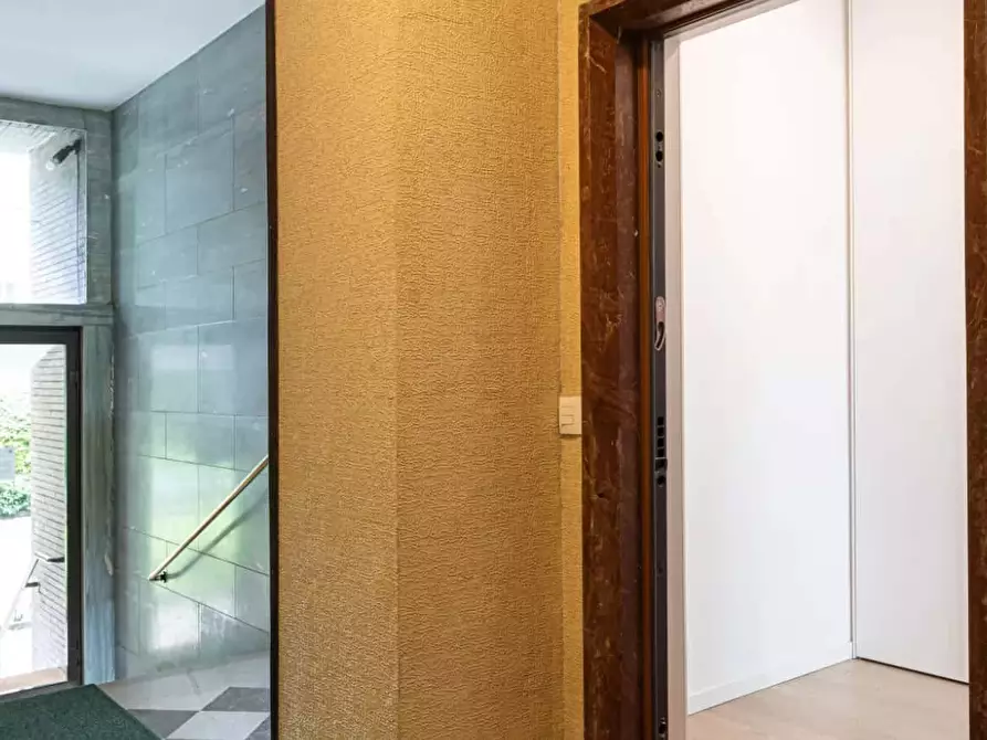 Immagine 35 di Appartamento in affitto  in Via Vincenzo Monti86 a Milano