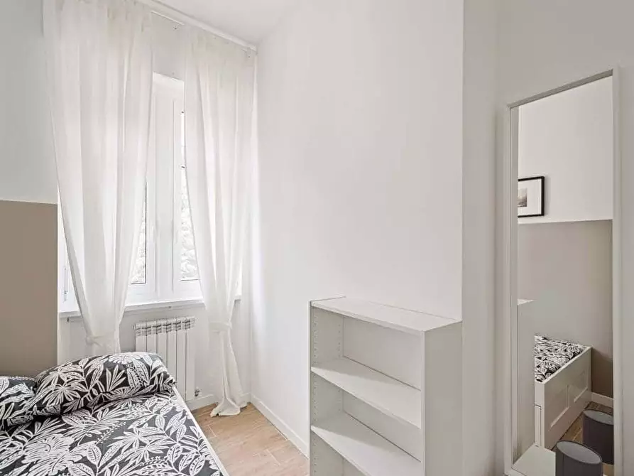 Immagine 4 di Camera in affitto  in Viale Legioni Romane39 a Milano