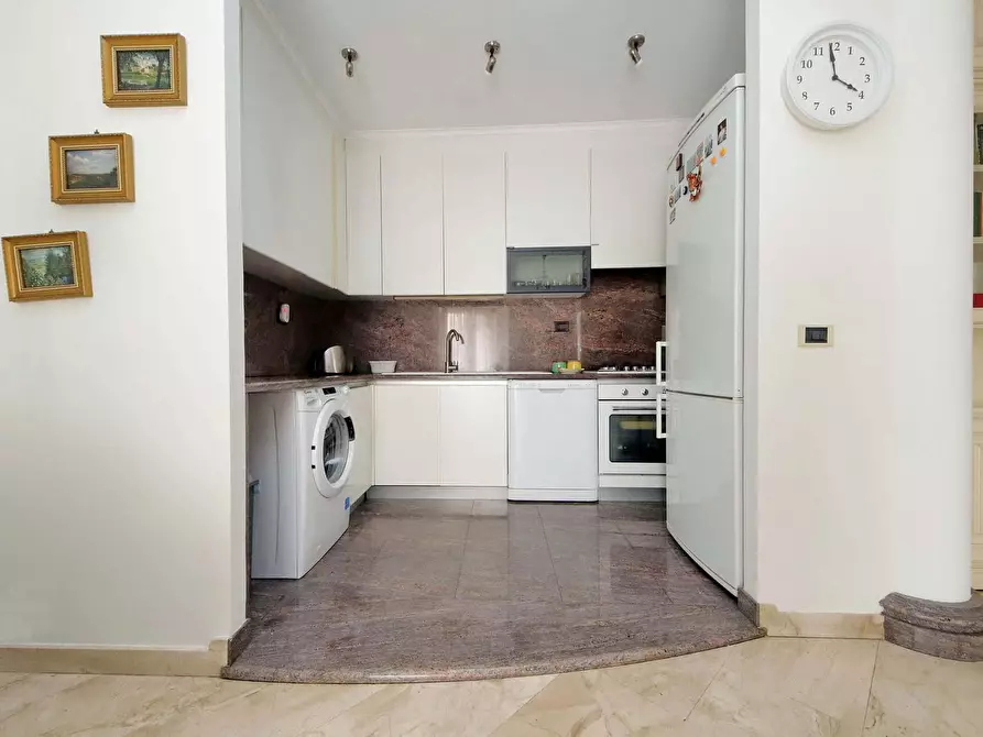 Immagine 23 di Appartamento in affitto  in Via Laurentina3 a Roma