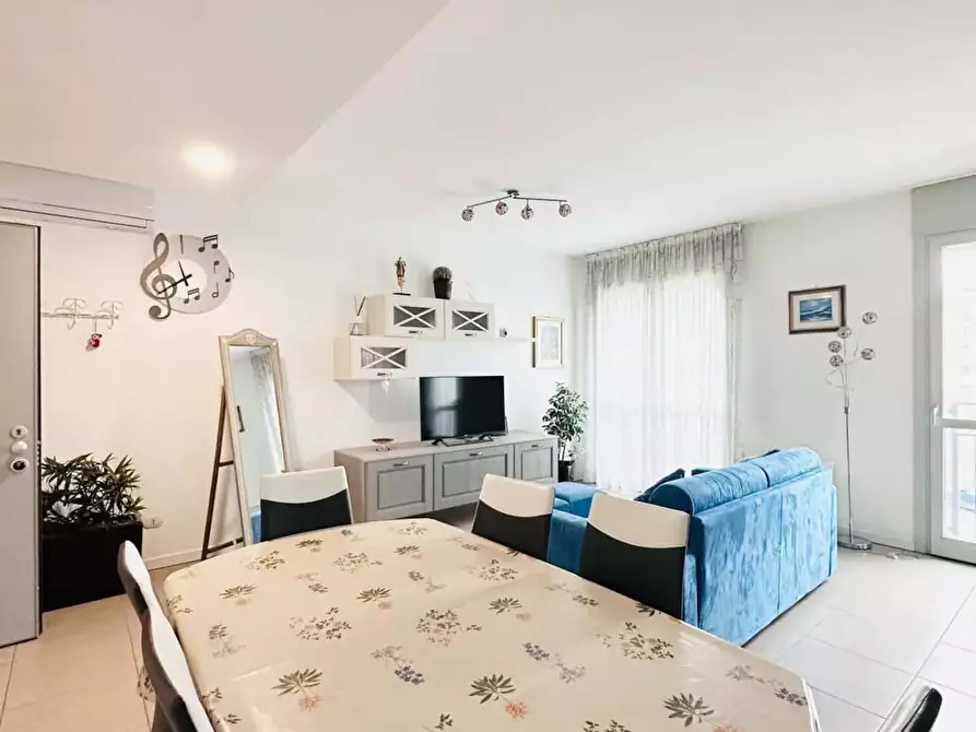 Immagine 2 di Appartamento in affitto  in Via Gargano55 a Milano