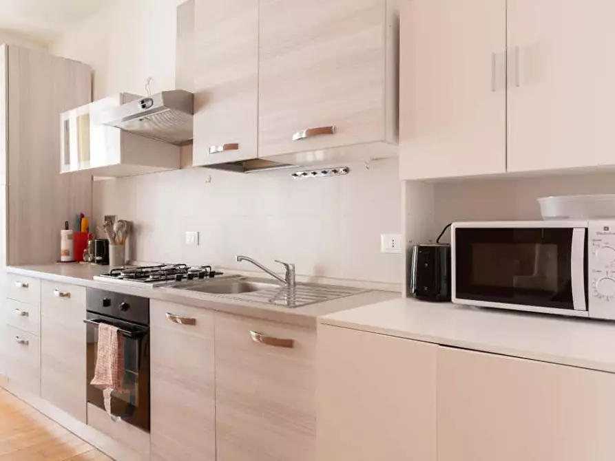 Immagine 10 di Appartamento in affitto  in Via Licia18 a Roma