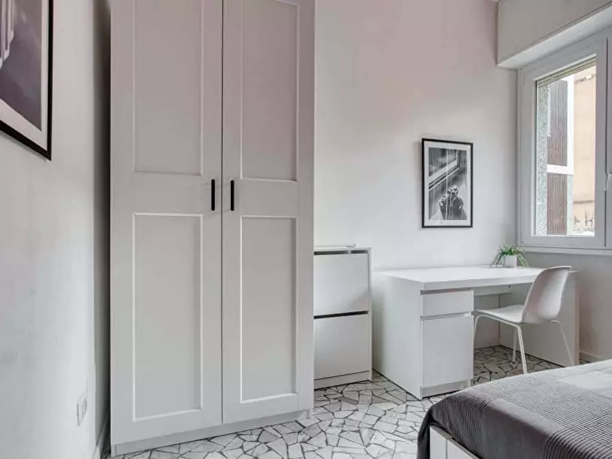 Immagine 4 di Camera in affitto  in Via Maniago2 a Milano