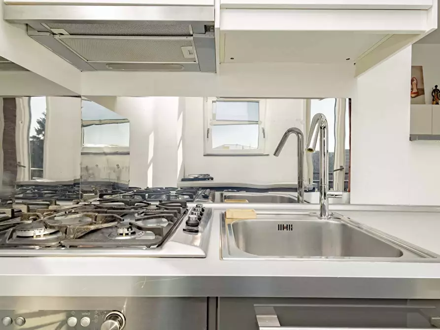 Immagine 6 di Appartamento in affitto  in Via Fezzan9 a Milano