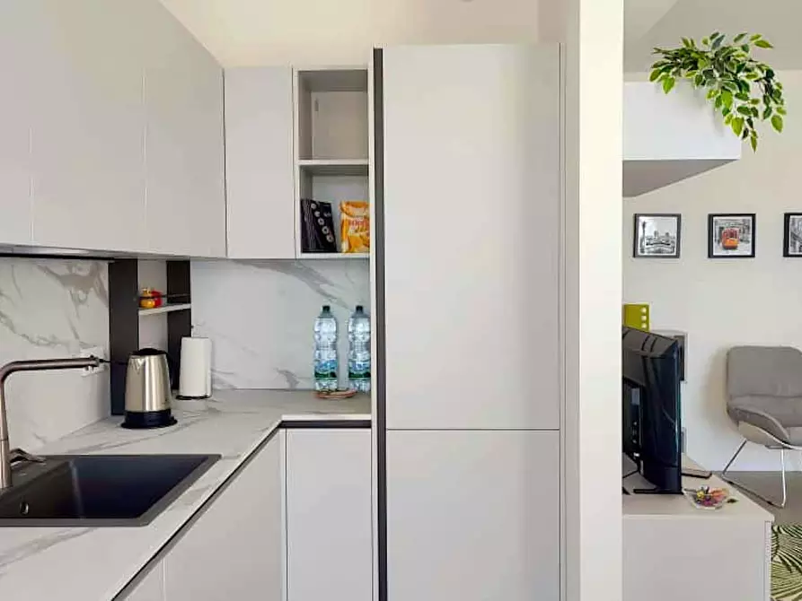 Immagine 11 di Camera in affitto  in Via Cefalonia a Milano