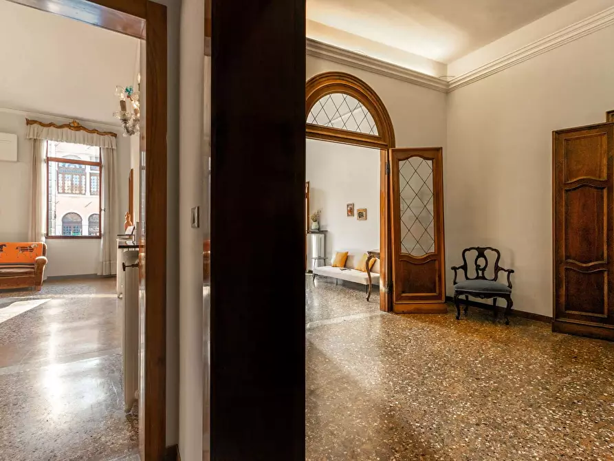 Immagine 9 di Appartamento in affitto  in Barbaria de le Tole6665 a Venezia