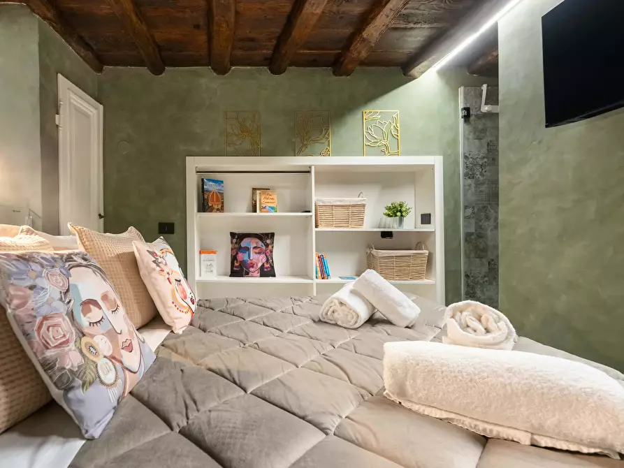 Immagine 5 di Appartamento in affitto  in Via della Vigna Vecchia a Firenze