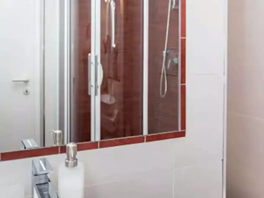 Immagine 11 di Appartamento in affitto  in Via del Governo Vecchio34 a Roma