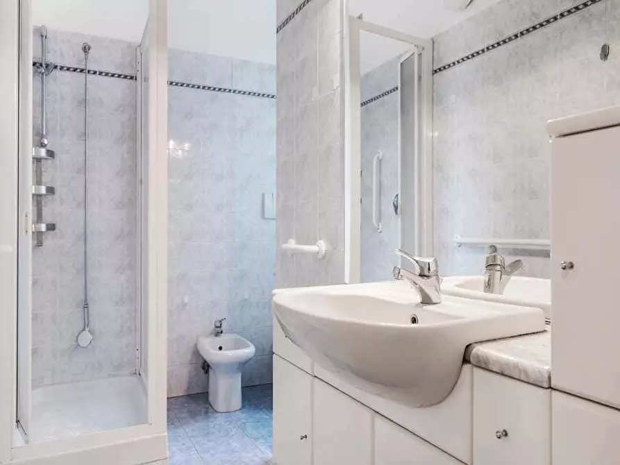 Immagine 32 di Camera in affitto  in Via delle Belle Arti21 a Bologna