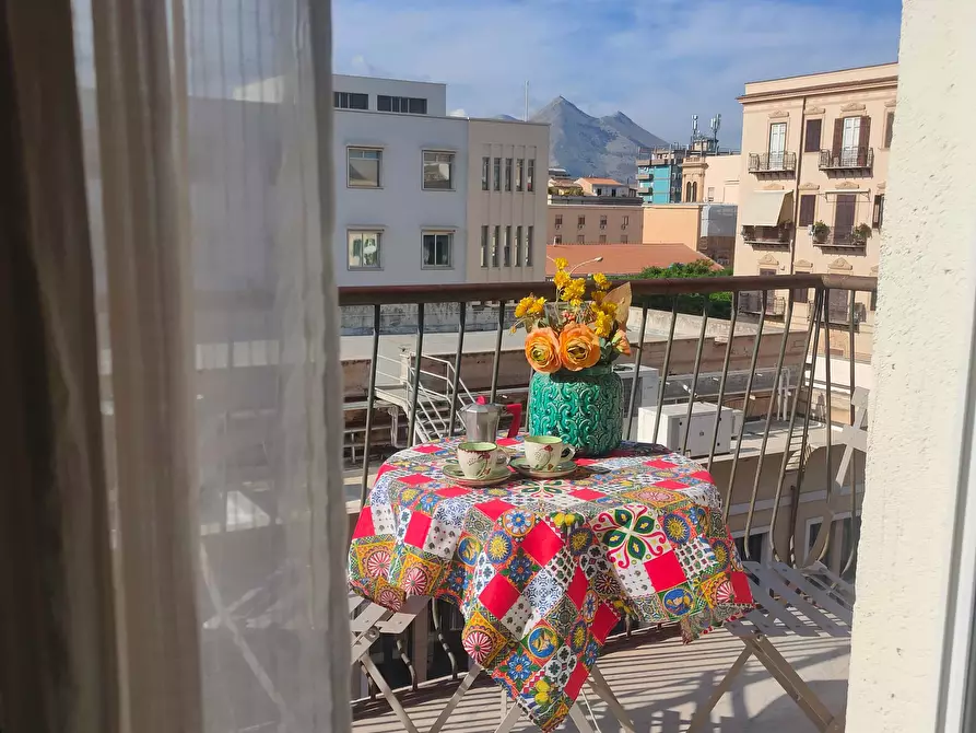 Immagine 2 di Appartamento in affitto  in Via Rosario Gregorio66 a Palermo