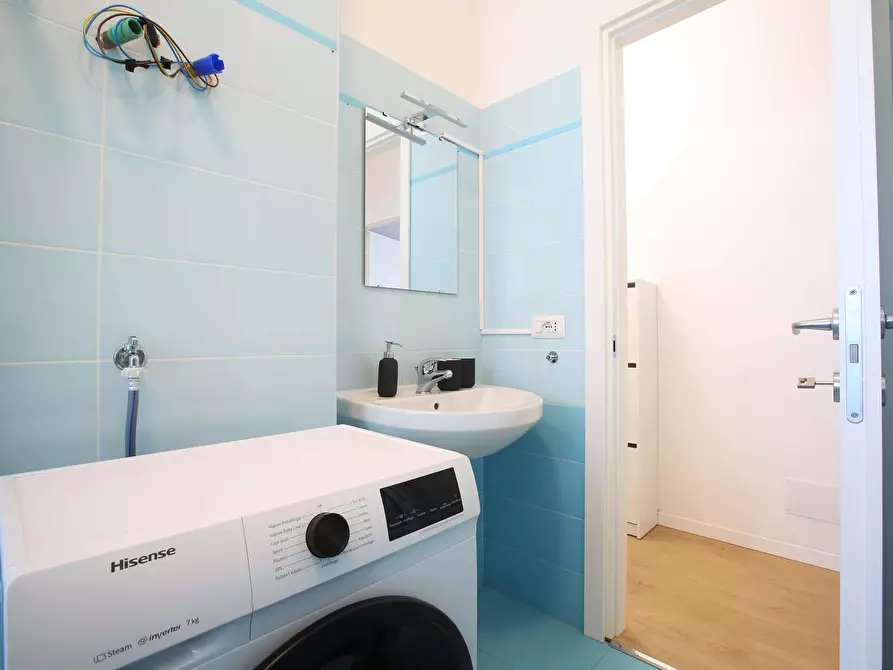 Immagine 19 di Camera in affitto  in Via Carlo Marx12 a Milano