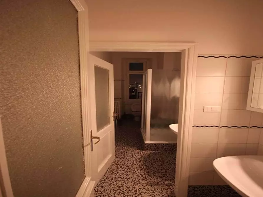 Immagine 15 di Camera in affitto  in Viale Sondrio3 a Milano