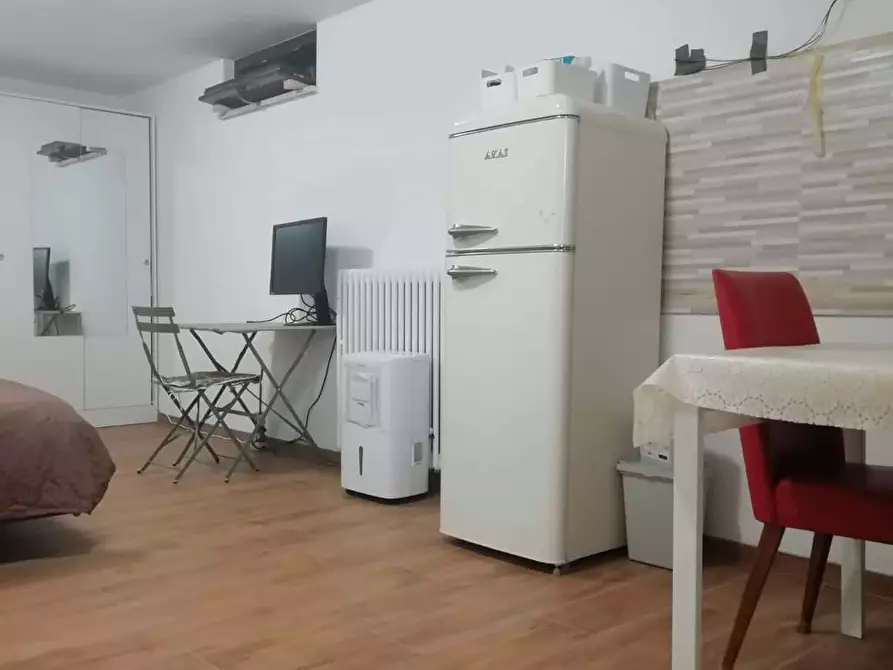 Immagine 5 di Appartamento in affitto  in Via Castell'Umberto27 a Roma