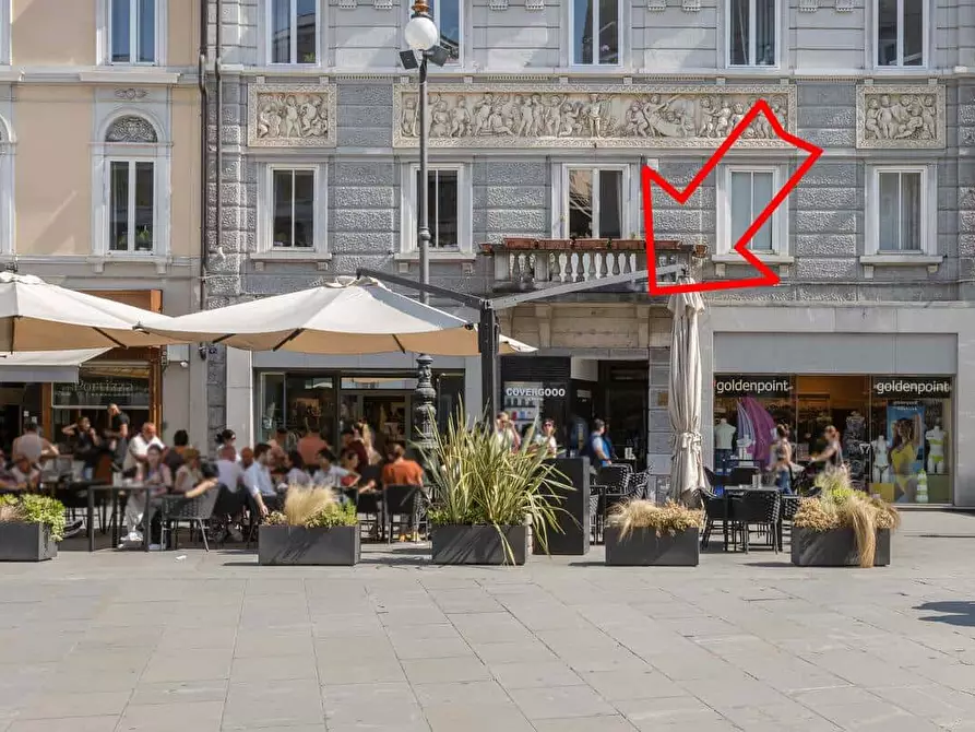 Immagine 22 di Appartamento in affitto  in Piazza della Borsa4 a Trieste