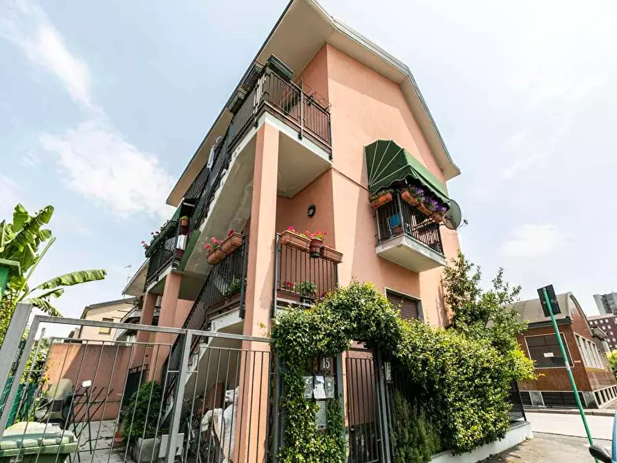 Immagine 11 di Camera in affitto  in Via Bir Acheim15 a Milano