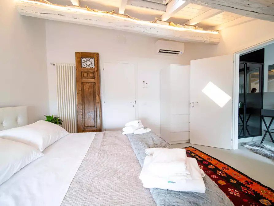 Immagine 2 di Camera in affitto  in Strada della Genovesa44 a Verona