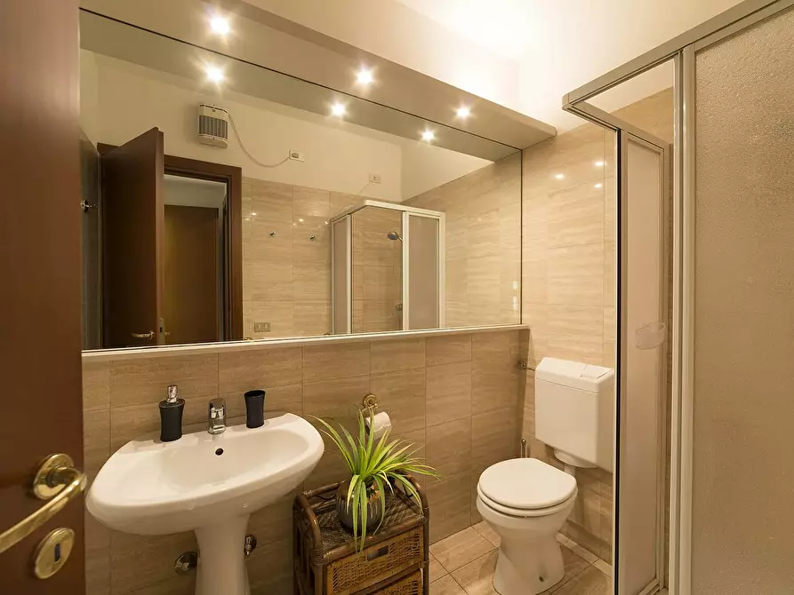 Immagine 11 di Appartamento in affitto  in Via Antonio Cantore a Verona