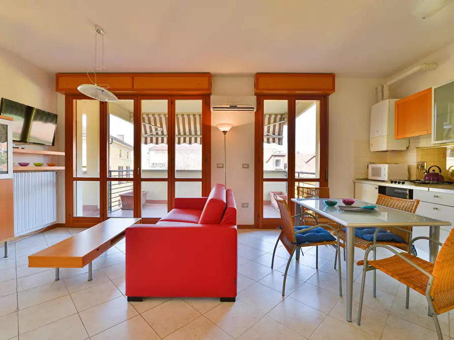 Immagine 1 di Appartamento in affitto  in Via Emilia Levante43 a Bologna