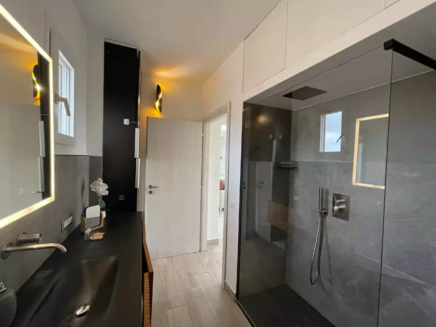 Immagine 28 di Appartamento in affitto  in Via Torri in Sabina14 a Roma