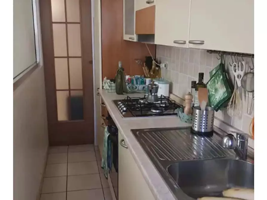 Immagine 7 di Camera in affitto  in Via Caccialepori7 a Milano