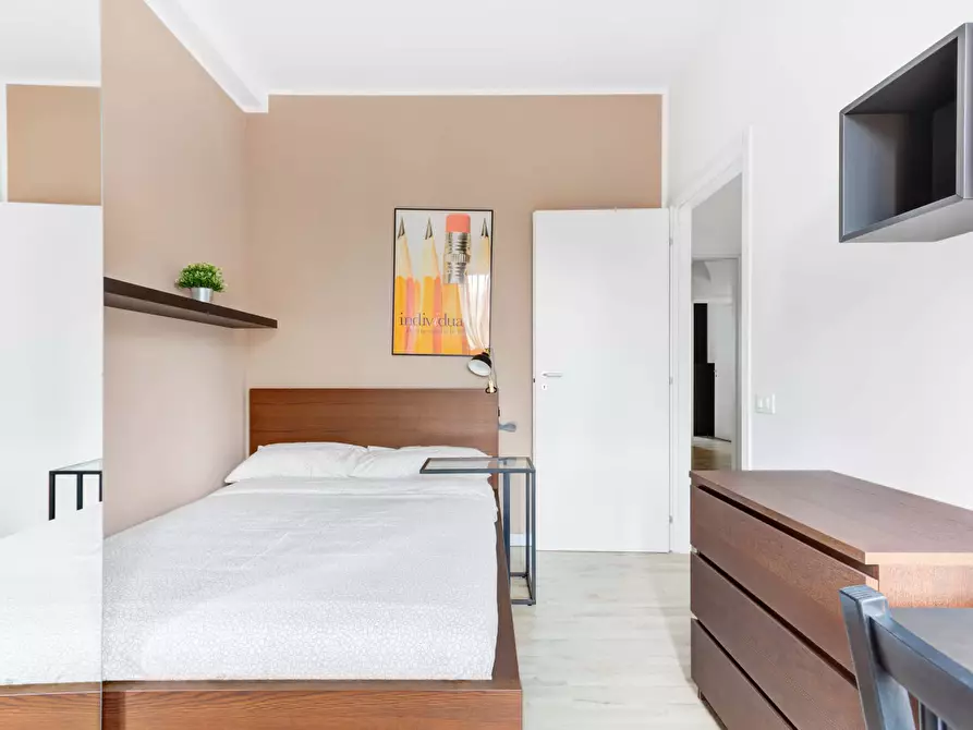 Immagine 1 di Camera in affitto  in Via Stromboli1 a Milano