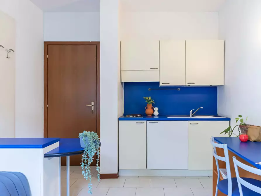 Immagine 3 di Camera in affitto  in Via Pannilani17 a Como