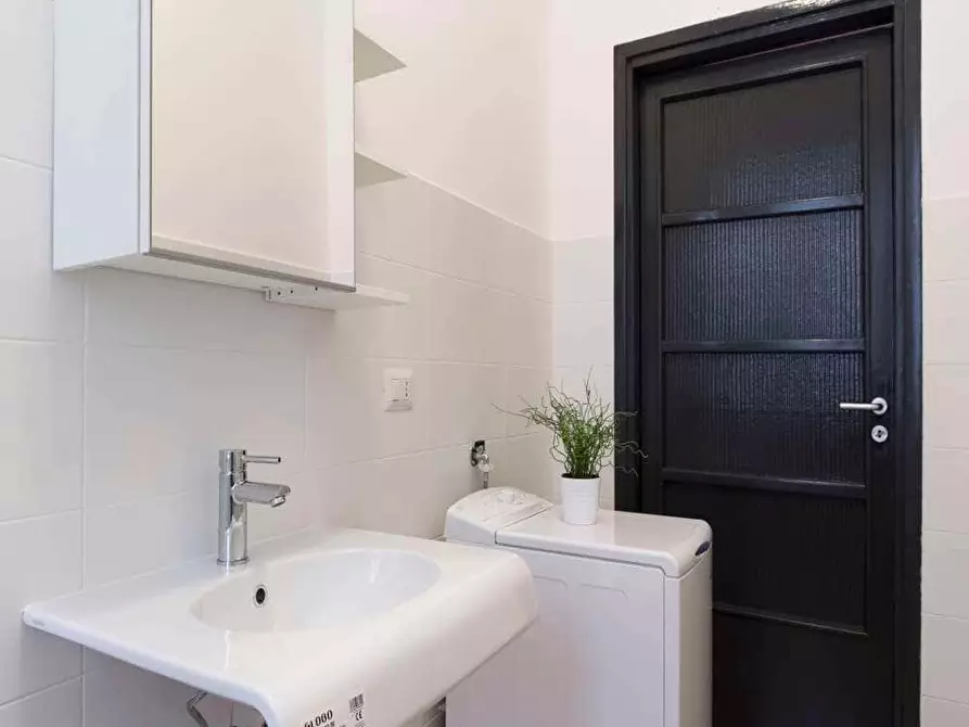 Immagine 54 di Camera in affitto  in Via Temistocle Calzecchi15 a Milano